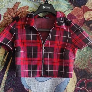 #Forever21 plaid, collared crop top with O-ring zipper